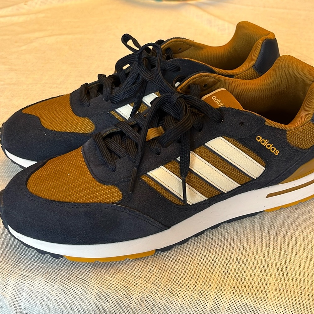 Adidas Retro Men’s Size 12